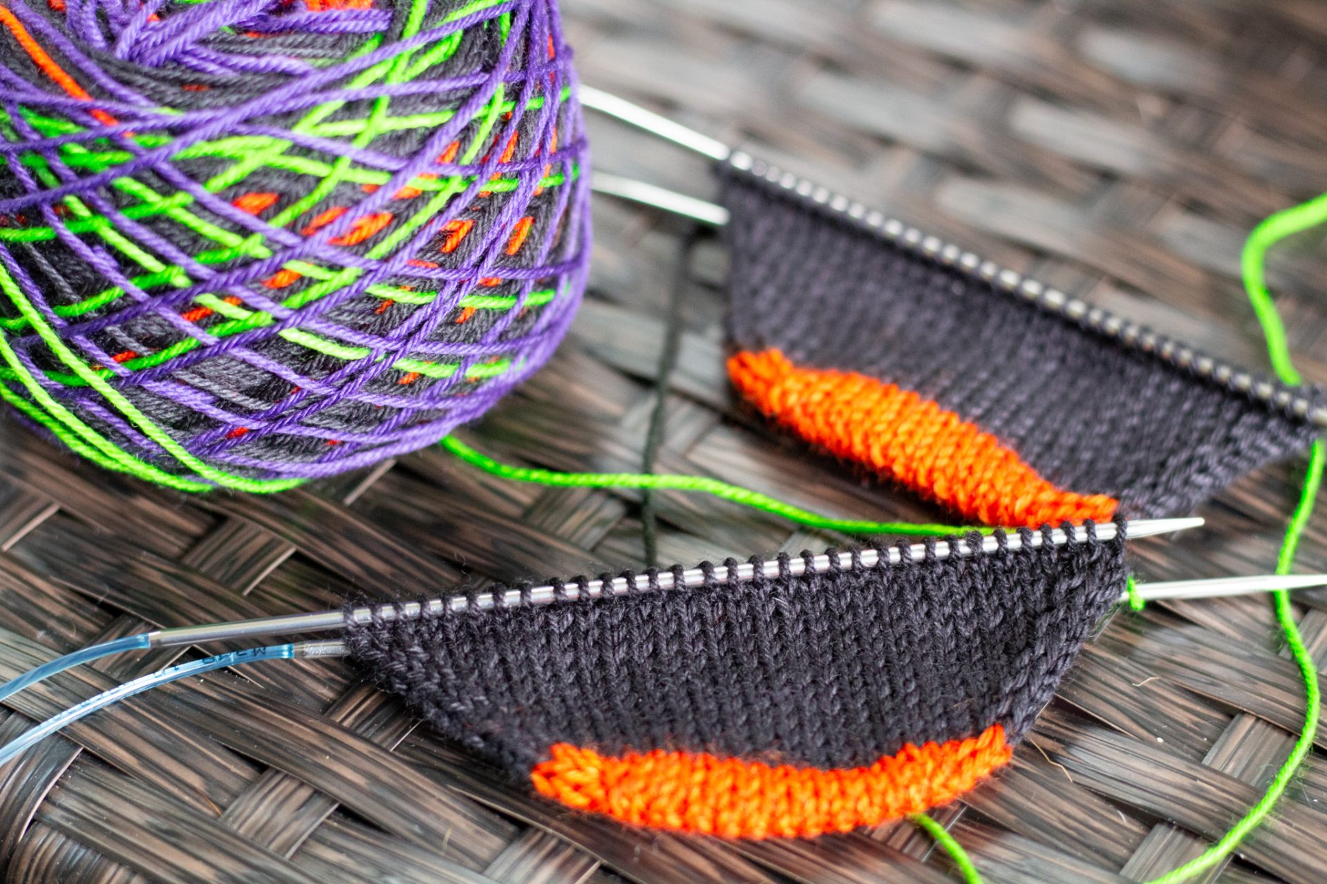 Magic Loop: A Guide to Working in the Round | rhyFlower Knits
